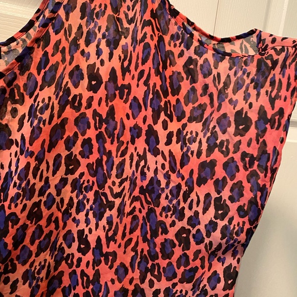 TORRID ELECTRIC VIBRANT LEOPARD Sheer Top 3X Cold Shoulder DANCE the Night away - Picture 5 of 5